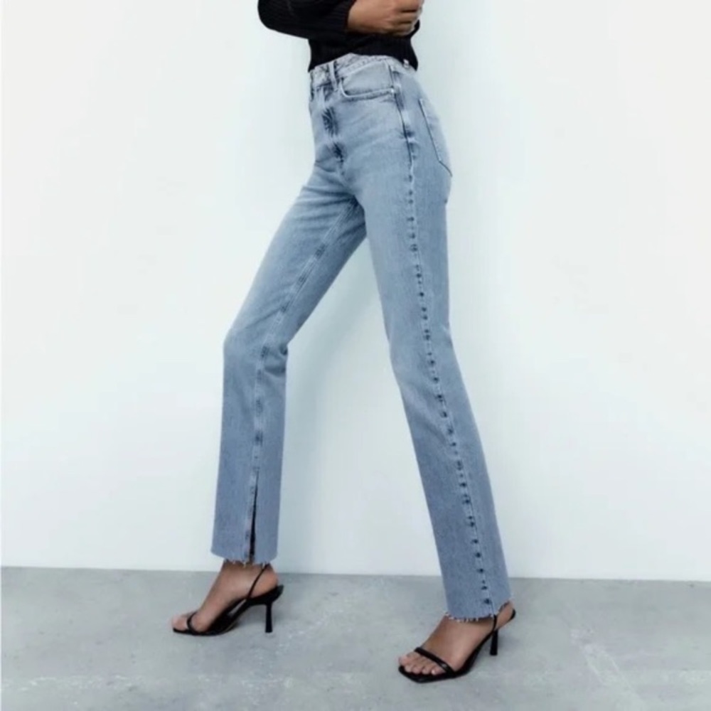 Zara High Rise Jeans With Frayed Split Hem, Size 6